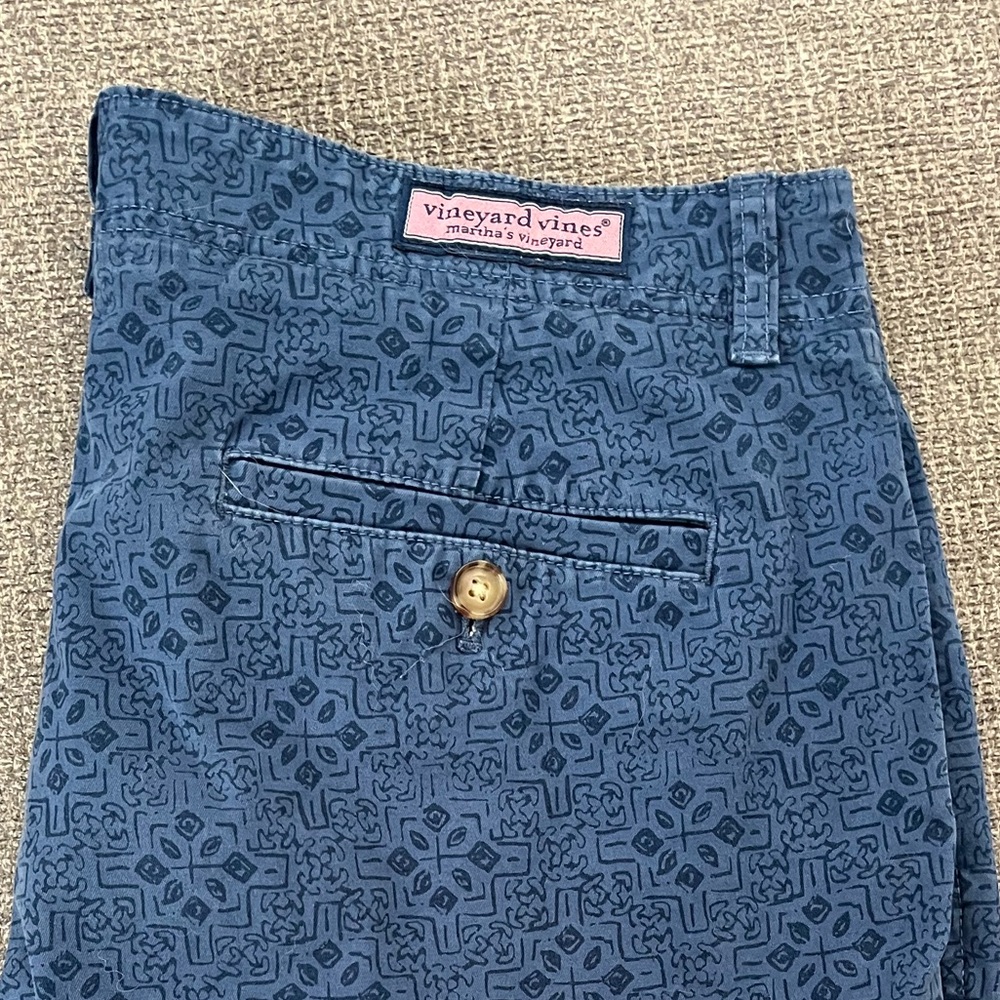 Vineyard Vines Navy Island Short size 32
